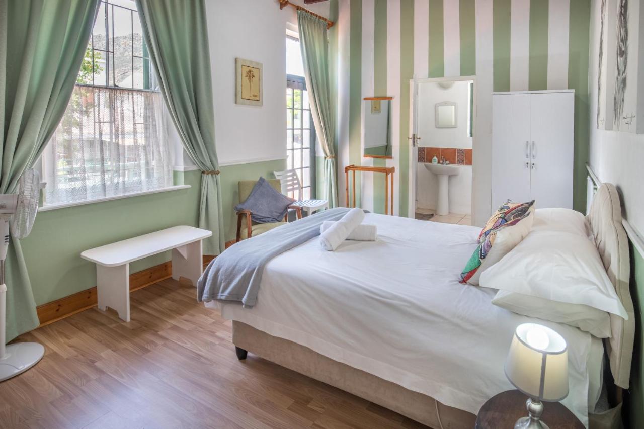 Koo Karoo Guest Lodge And Self Catering Монтегю Екстериор снимка