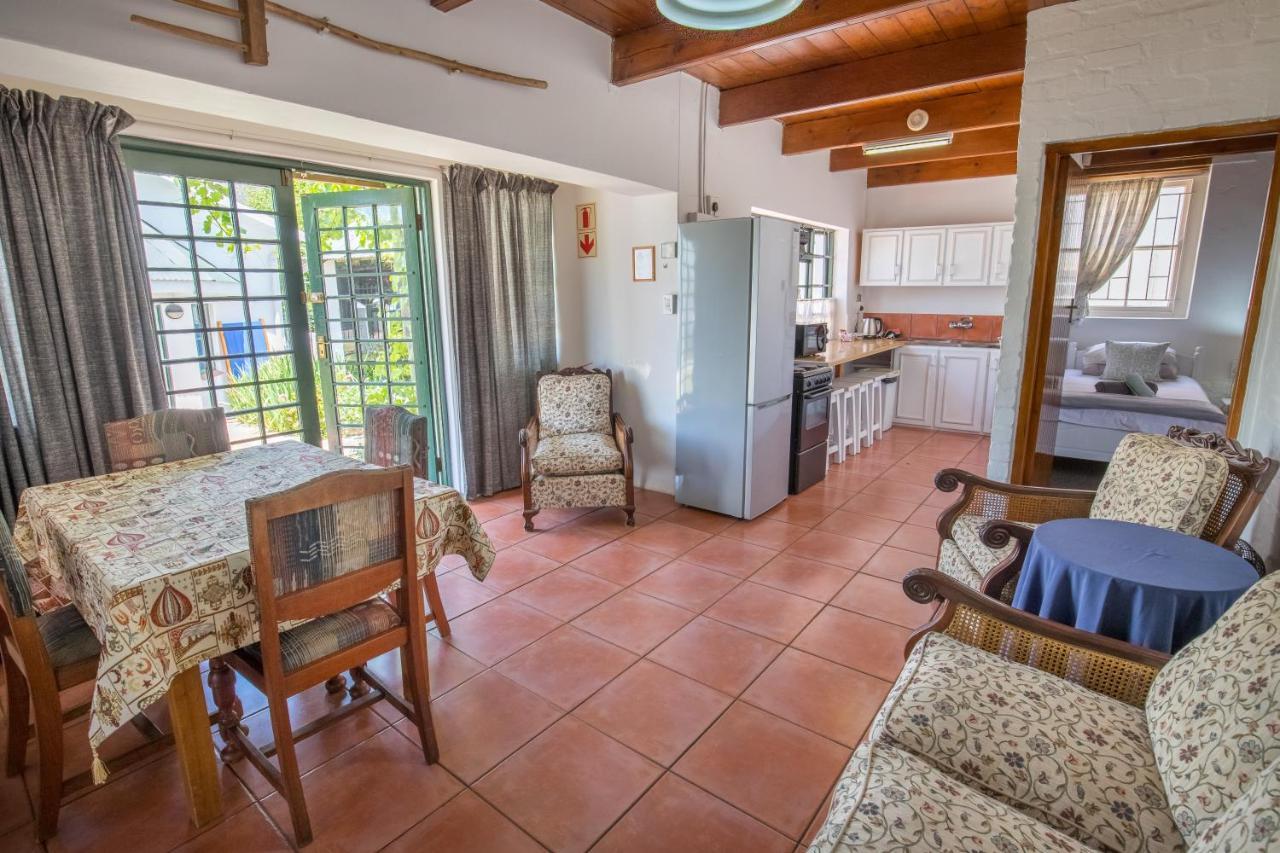 Koo Karoo Guest Lodge And Self Catering Монтегю Екстериор снимка