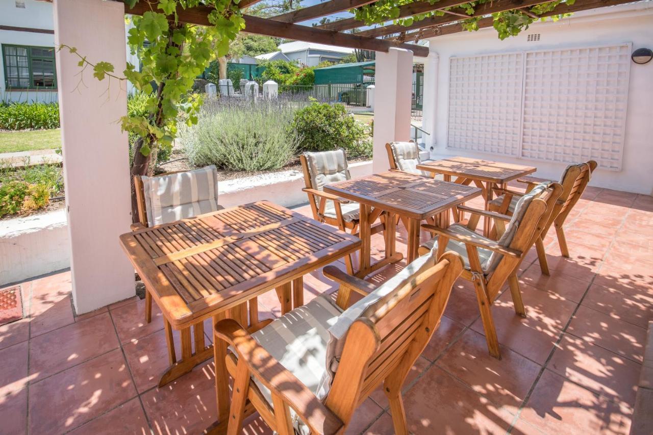 Koo Karoo Guest Lodge And Self Catering Монтегю Екстериор снимка