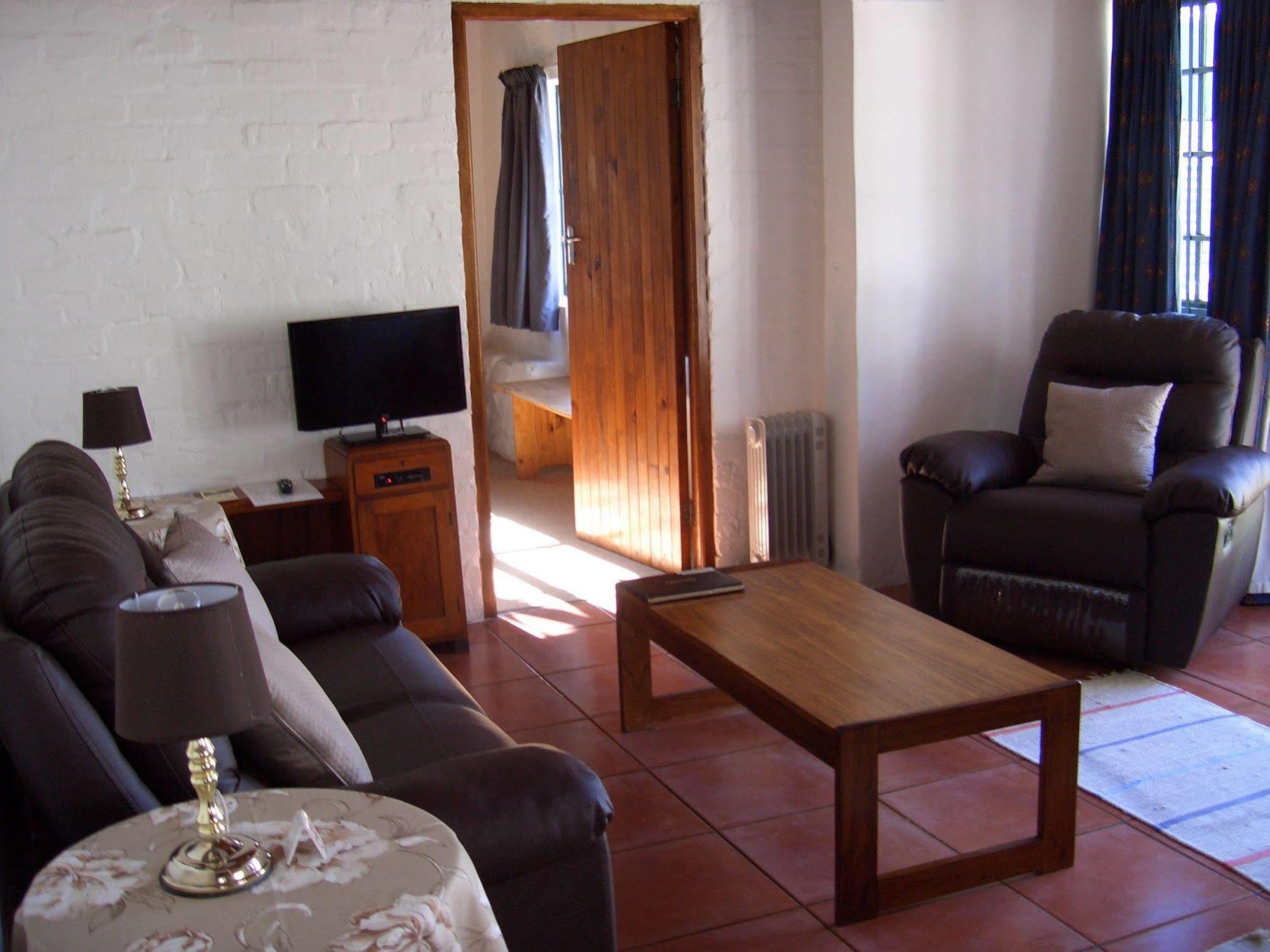 Koo Karoo Guest Lodge And Self Catering Монтегю Екстериор снимка