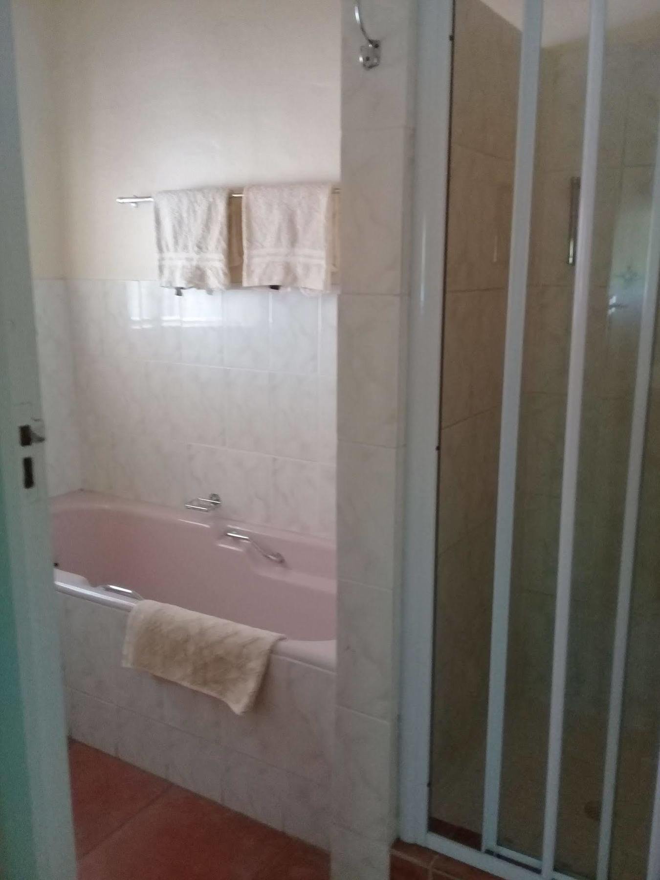 Koo Karoo Guest Lodge And Self Catering Монтегю Екстериор снимка