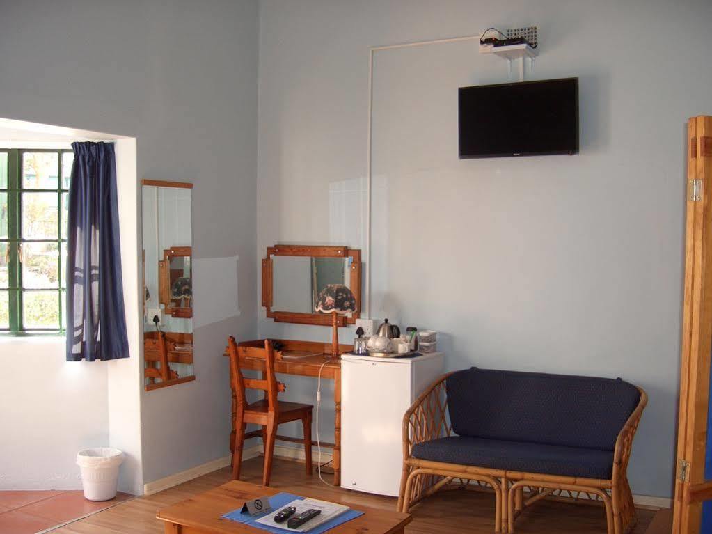Koo Karoo Guest Lodge And Self Catering Монтегю Екстериор снимка